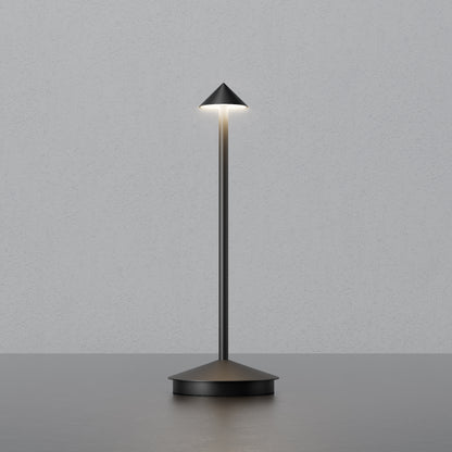 European-style modern minimalist all-aluminum metal luxurious charging desk lamp